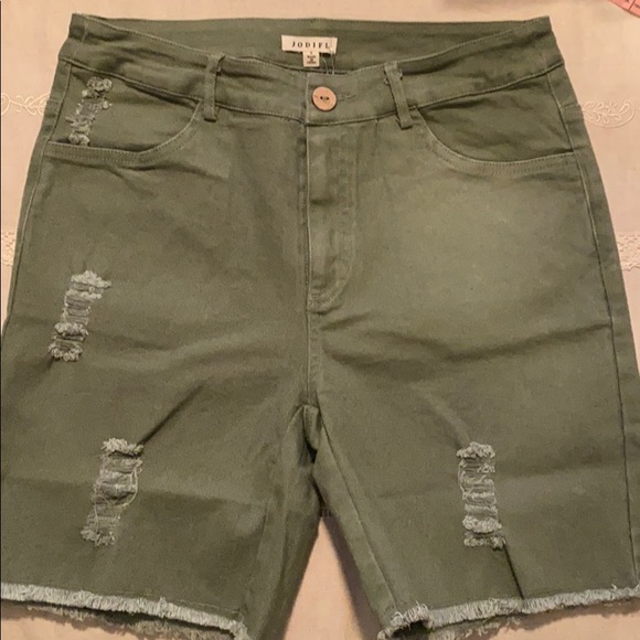 Army Distressed Biker Shorts - Picture 3 of 6